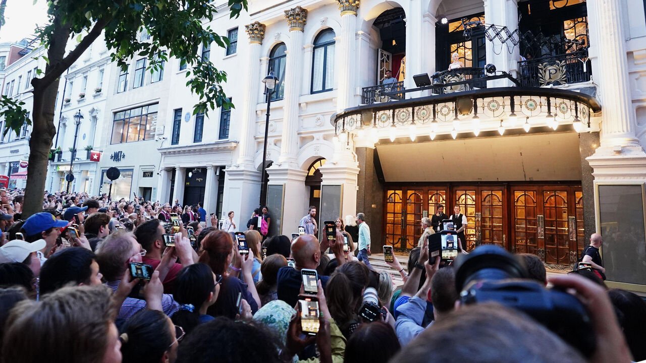 How to hear a Hollywood star sing, for free